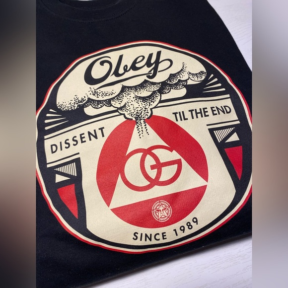 Obey Crewneck Sweater NWOT - Picture 3 of 5